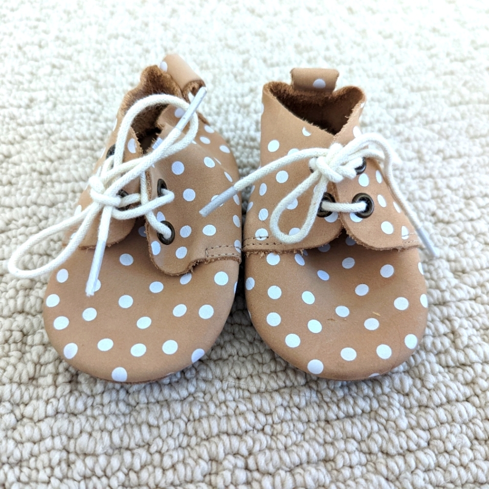 Piper Finn Leather Baby Crib Shoe, Tan, size 2